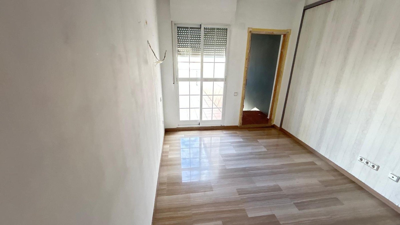 House in Aielo de Malferit – Valencia – — image 12
